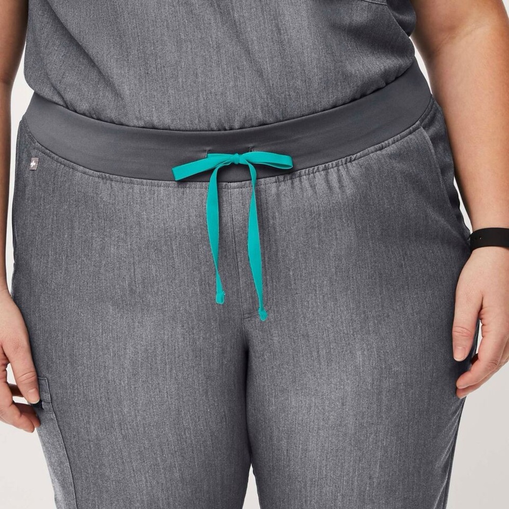 FIGS Graphite Gray Zamora 2.0 Jogger